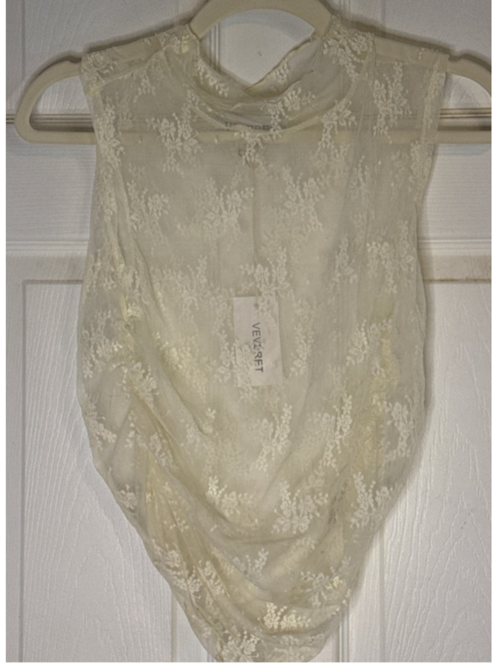 VEVERET Cream Lace Top L